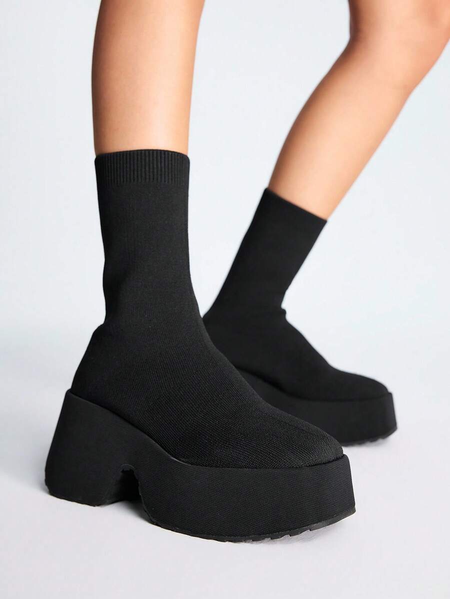 Sugerpunk Y2K 风格黑色朋克摇滚厚底靴、厚底哥特靴、一脚蹬弹力袜靴、不对称高跟街头风靴、女式踝靴和短靴 - 黑色 - 查看 1