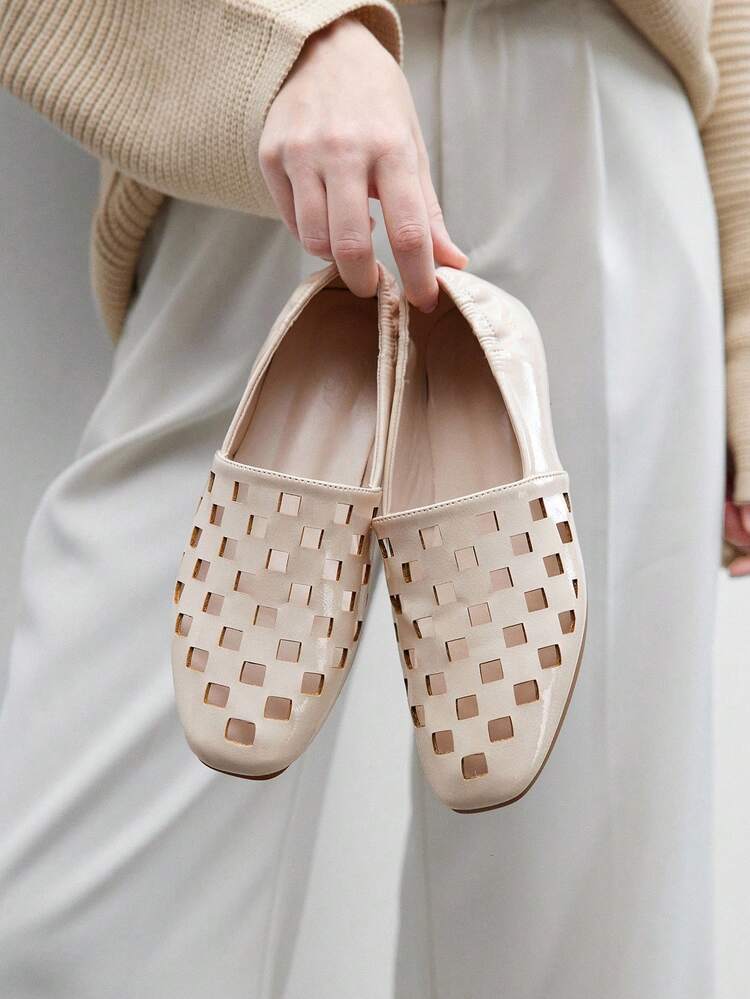 CUCCOO BIZCHIC Women's Retro Mary Jane Flat Shoes, Hollow Out, Soft Sole, Fashionable And Comfortable For Summer