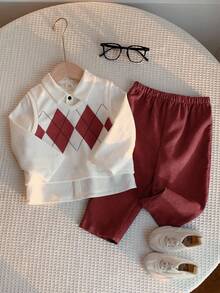 SHEIN 3 قطع ملابس للأطفال الصبيان تشمل صدرية بنمط أرجايل كاجوال، قميص أبيض، وبنطلون كاجوال أزرق، مناسبة لحفلات عيد الميلاد، الحفلات المسائية، المناسبات، حفلات استقبال المواليد، المعمودية، وحفلات عيد الميلاد الأول