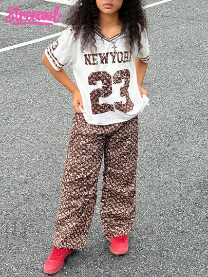 SHEIN Explorewe Retro American Street Letter & Number Graphic V-Neck Top & Wide Leg Pant Set For Tween Girls