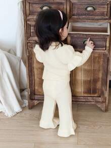 DAZY 2pcs Baby Girls' Ruffled Hem Solid Color Knitted Sweater And Pants Set - Beige - View 2