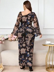 Modelyn Váy dài tay co giãn in họa tiết phong cách cổ điển cỡ lớn - màu đen - Xem 3