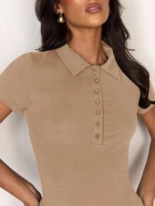 Glamine Polo 领纽扣短袖修身运动修腰简约女式 T 恤 - 卡其色 - 查看 5