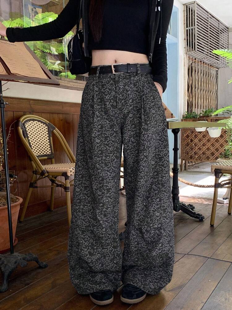 Women's Oversized Full Print Textured Washed Denim Jeans Low Rise Jeans