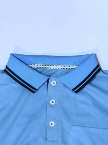 Manfinity Dauomo Męska koszulka polo w jednolitym kolorze z kontrastowym wykończeniem, modny zestaw z letnimi spodenkami - Wielokolorowe - Zobacz 5