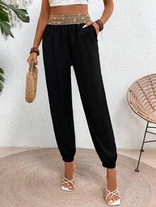 SHEIN PETITE 休闲度假纯黑色金属亮片饰边拼布休闲日常穿着斜口袋锥形九分裤 - 黑色 - 查看 4