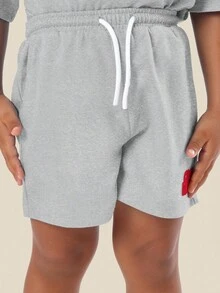 SUMWON 儿童酷炫风超大号T恤短裤套装，休闲街头风夏季搭配套装，背面印花，适合度假穿着 - 灰色 - 查看 6