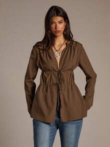 Aloruh Áo sơ mi dài tay thắt eo thiết kế xếp nếp cho Halloween dành cho nữ, màu be xám trơn, áo cánh thường ngày phong cách Bohemian, quần áo mùa thu cho nữ, áo sơ mi mùa thu, quần áo mùa thu cho nữ, áo thun họa tiết, áo dài tay cho nữ, áo đi chơi Y2k, áo nữ, áo phông cho nữ, áo đi chơi, áo crop top, áo nữ, áo dài tay, trang phục Boho cho nữ, trang phục Halloween - màu nâu - Xem 5