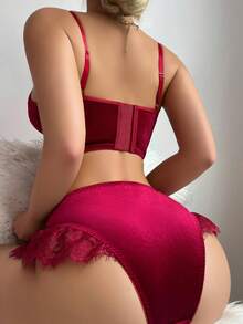 SHEIN 2 件哥特式天鹅绒钢圈文胸和低腰内裤套装 - 酒紅色 - 查看 2