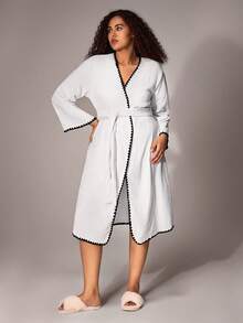 Plus Size Colorblock Trim Casual Cozy Robe, Autumn/Winter, Fluffy - White - View 4