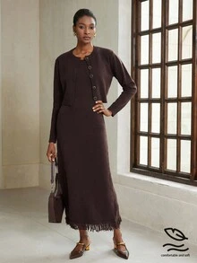 Aveloria Modichic Bộ váy hai dây dáng Spaghetti Commuter kèm áo len cardigan, sang trọng và cao cấp dành cho nữ - màu nâu - Xem 4