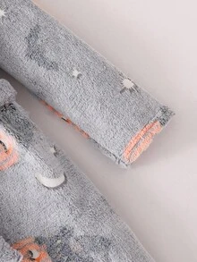 Boys' Grey Minimalist Halloween Pumpkin Glow-In-The-Dark Full Print Long Sleeve Hooded Robe, Suitable For Home Party, Autumn/Winter Fall