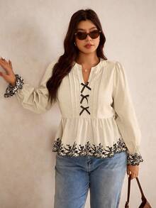 Elaquor Camisa de vacaciones con cuello en V, estampado floral y volantes para mujer de talla grande