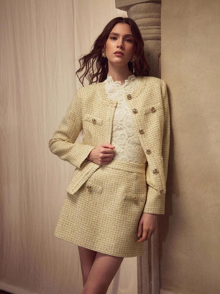 FALDA ELEGANTE CON DETALLE DE BOTONES PARA MUJER EN OTOÑO