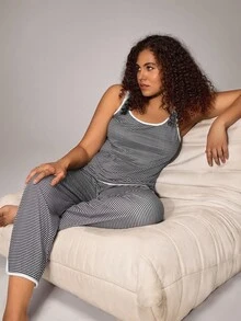 Plus Size Sexy European & American Style Deep U-Neck Striped Contrast Design Home Wear Tank Top Set, Outfits - Black and White - View 5