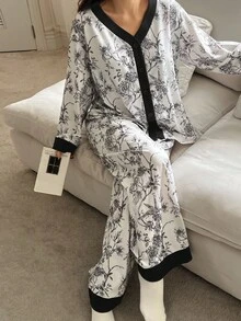 DAZY Line Drawing Plant Pattern Contrast Color Patchwork Women Pajama Set, Fall Clothes - White - View 3