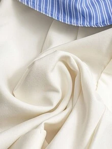 Airaco 大码女式优雅条纹金属装饰露背吊带上衣和短裤两件套 - 藍白色 - 查看 3