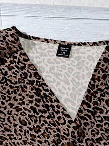 SHEIN LUNE Áo sơ mi nữ họa tiết da báo kaki tối giản, giản dị, phù hợp cho mùa hè - Nhiều màu - Xem 5