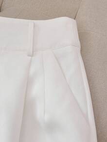 Franclia 女性時尚A字白色短褲，多用途風格