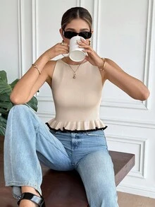 Serisse 女士休闲纯色荷叶边无袖罗纹针织衫，秋季针织衫，荷叶边针织衫，女士针织衫，无袖针织衫，优雅针织背心，撞色滚边针织背心，罗纹针织衫，撞色荷叶边针织背心，秋季，冬季针织背心，休闲办公女性，法式风格，商务休闲女性，通勤，简约，办公室，老钱风，简单，商务休闲女性，夏季 - 杏色 - 查看 4