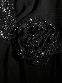 SHEIN Clasi Top à manches longues col V avec décor floral 3D, ourlet asymétrique, patchwork noir et argent métallique plissé, plus pantalon droit ajusté. Ensemble 2 pièces et élégant pour soirée, tailles grandes - Noir - Voir 7