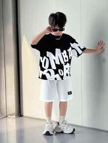 SHEIN Tween Boy Casual Street Style Letter Graphic Print Pullover T-Shirt And Solid Color Shorts 2 Pieces Set