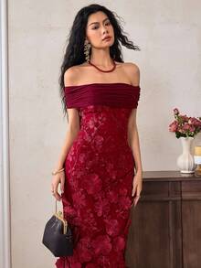 EastFlair 女式褶皱露肩贴花装饰修身优雅中长连衣裙 - 酒紅色 - 查看 6