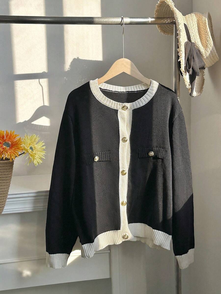 Comfortcana Cárdigan de cuello redondo con botones delanteros y ribete de contraste, talla grande para otoño/invierno - Blanco y Negro - Ver 1