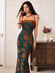 EastFlair 女士花卉提花美人鱼下摆修身优雅连衣裙 - 彩色 - 查看 4