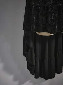 SHEIN ICON 大码女式不对称下摆天鹅绒迷你裙，Y2K 复古荷叶边下摆天鹅绒裙，万圣节服装 - 黑色 - 查看 9