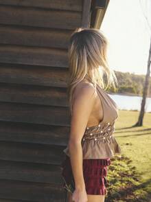 Aralina Top elegant pentru femei, cu guler înalt, stil boho, toamnă/iarnă, cu peplum și garnituri florale, perfect pentru ieșiri în oraș și concerte la țară. - Maro - Vizualizare 4