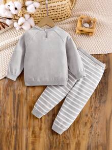 SHEIN 可爱大象图案针织毛衣和裤子套装，长袖圆领套头衫和裤子，可作为外套或打底衫 - 灰色 - 查看 2