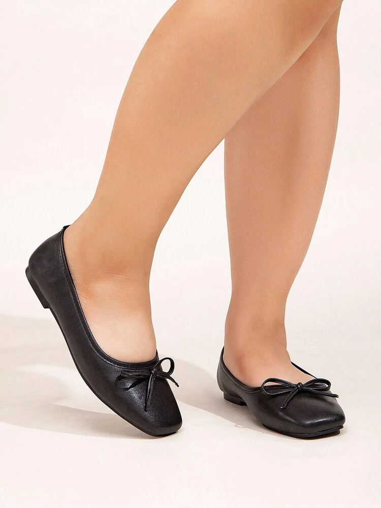 CUCCOO CURVES Plus Size Women's Square Toe Low Heel Fashionable Bow Decor High Heel Pumps