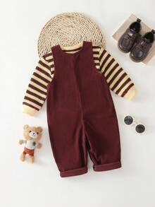 SHEIN Playful Pals Bộ quần áo 2 món cho bé sơ sinh gồm quần yếm và áo thun dài tay bằng vải nhung gân thêu hình gấu, dễ thương cho bé trai đi chơi. Bộ quần áo gấu bông cho bé trai, quần yếm nhung gân cho bé trai, trang phục mùa thu cho bé trai, áo len cho bé, bộ quần áo mùa đông cho bé trai, bộ quần áo mùa đông cho bé trai, quần áo mùa đông cho bé trai, trang phục mùa thu cho bé trai. - Nhiều màu - Xem 2