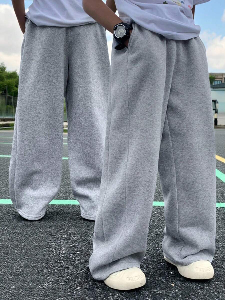 SHEIN 青少年男童休闲运动街头风单件装，舒适百搭，超高性价比，宽松版型，侧边印花星形图案，休闲直筒宽松运动裤，返校季服装；秋季穿搭；青少年男童服装；秋季外套；秋冬穿搭 - 淺灰色 - 查看 1