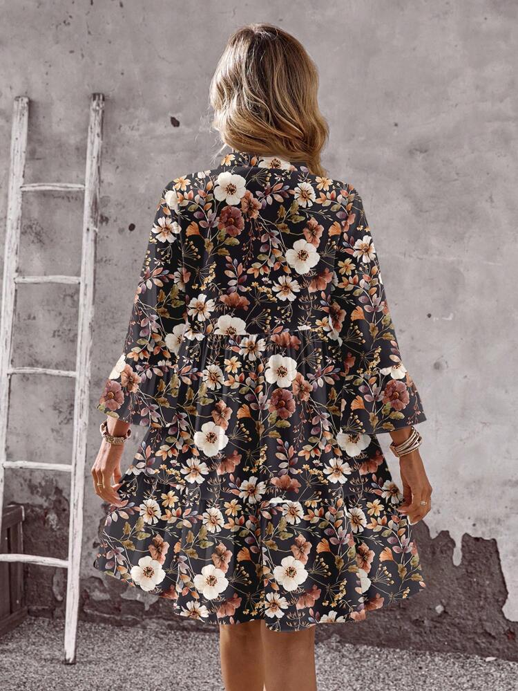 Casual Simple Small V-Neck Three-Quarter Sleeve Retro Floral Print Floral Pattern Women's Short Skirt, Suitable For Autumn And Winter Chic Dress