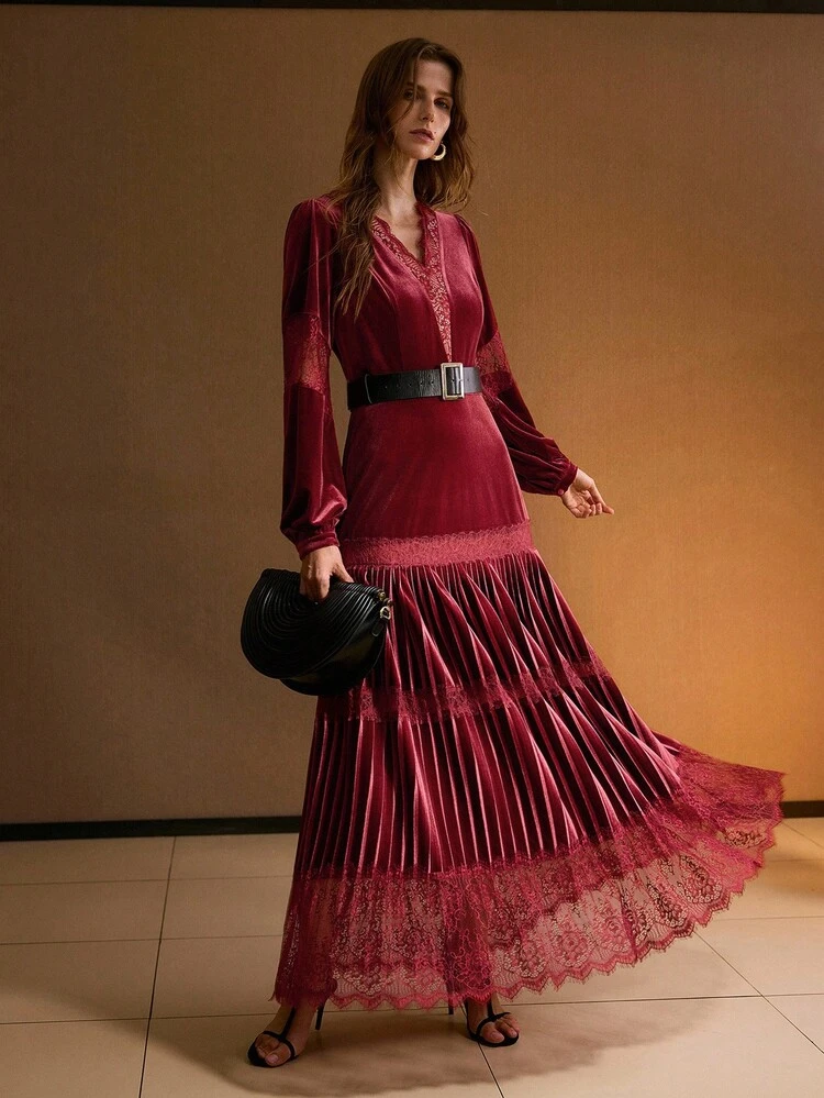 CONTRAST LACE PLEATED DRESS