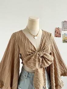 Soleia 女士节日衬衫，棕色提花纹理面料，前开领结，喇叭袖搭配荷叶边袖口，适合节日、约会、下午茶、派对、海滩、游轮、城市、岛屿、音乐节、波西米亚风度假，四季皆宜 - 棕色 - 查看 4