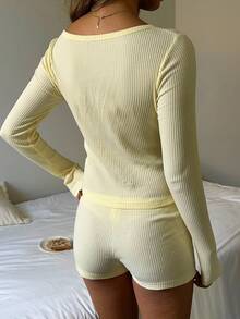 CovetEZ 2pcs Women Autumn Casual Homewear Set, Long Sleeve Top & Shorts, Embroidered Bear Pattern, Sexy & Cute, Basic Leisure Outfit,Fall - Yellow - View 2