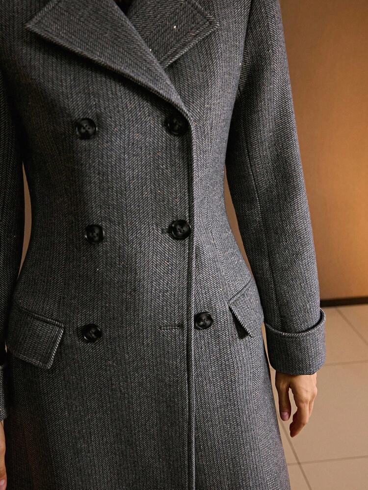 ABRIGO LARGO AJUSTADO DE LANA CON SOLAPA EXTRA GRANDE Y ESTAMPADO DE ESPIGA, OTOÑO/INVIERNO