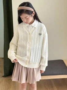 Genkimix Kids Conjunto de 3 piezas para niñas preadolescentes: Camisa blanca de manga larga con estilo minimalista coreano, combinada con falda plisada color albaricoque y cárdigan de punto jacquard de cuello en V, para otoño - Blanco - Ver 7