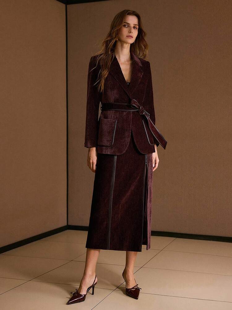 CONTRAST PU LEATHER THIGH SLIT BELTED SKIRT