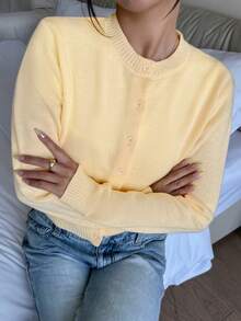 SHEIN Teen Girls Yellow Cardigans Knitwear Casual Solid Color Round Neck Long Sleeve Loose Cropped Girl Cardigan Sweater, Warm Comfort, Cozy Chic, Daily Commute,Halloween,Fall,Winter,Autumn,Christmas,Y2k,Summer