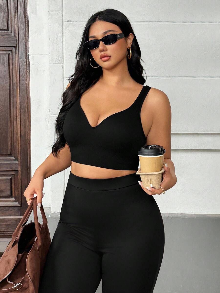 SHEIN Essnce Athleisure 大码女士无缝冬季运动文胸(黑色),冬季女士运动服 - 黑色 - 查看 1