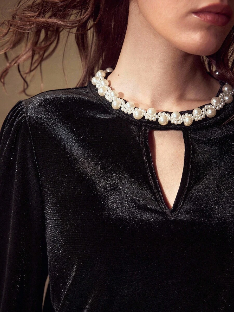 MOTF PREMIUM VELVET FAUX PEARL DETAIL BLOUSE, AUTUMN - Black - View 2