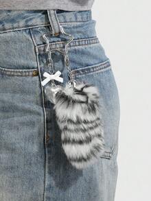 ROMWE Grunge Punk 1pc Y2K Retro Elegant Minimalist High-End Acrylic Bow, CCB Heart, Black & White Ombre, Fluffy Mini Animal Tail, Star Keychain Bag Charm, Suitable For Women, Daily Wear, Holiday Gift - Black and White - View 2