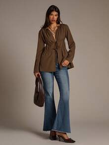 Aloruh Áo sơ mi dài tay thắt eo thiết kế xếp nếp cho Halloween dành cho nữ, màu be xám trơn, áo cánh thường ngày phong cách Bohemian, quần áo mùa thu cho nữ, áo sơ mi mùa thu, quần áo mùa thu cho nữ, áo thun họa tiết, áo dài tay cho nữ, áo đi chơi Y2k, áo nữ, áo phông cho nữ, áo đi chơi, áo crop top, áo nữ, áo dài tay, trang phục Boho cho nữ, trang phục Halloween - màu nâu - Xem 3