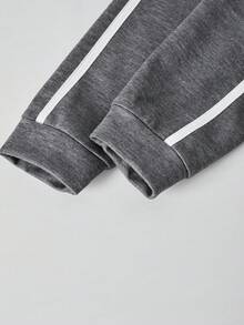 SHEIN Explorewe 2pcs Tween Girls ME Loose Casual Sports Graphic Print Jacket & Contrast Stripe Pants Set,Dark Grey Autumn Cow Boy School Back-To-School Street Style - Dark Grey - View 7