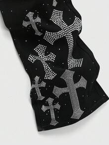 ROMWE MEN Street Life Jeans de mezclilla con bolsillo diagonal y gráfico de cruz de rhinestone, estilo de moda callejera para hombres - Negro - Ver 4