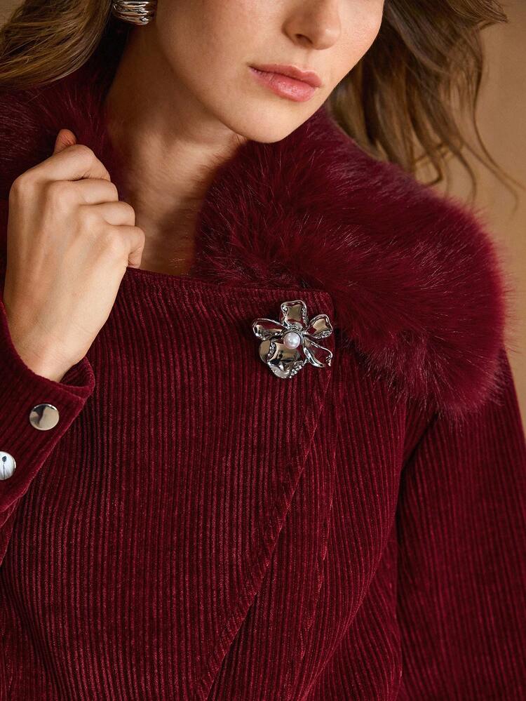 DOUBLE BREASTED CONTRAST FAUX FUR SHORT JACKET